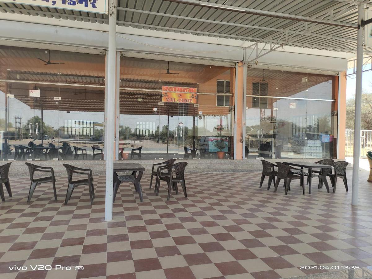 Fatehpur  Hotel Purnima Palace מראה חיצוני תמונה